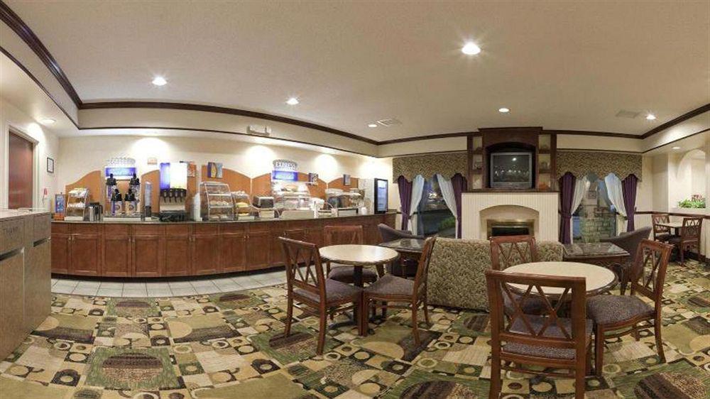 Holiday Inn Express Hotel & Suites Circleville By Ihg Bagian luar foto