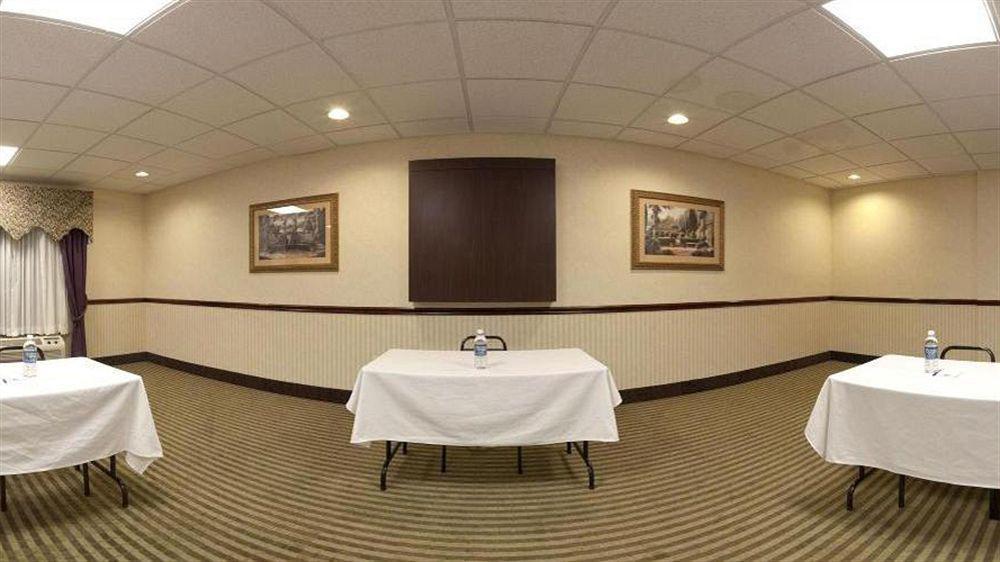 Holiday Inn Express Hotel & Suites Circleville By Ihg Bagian luar foto