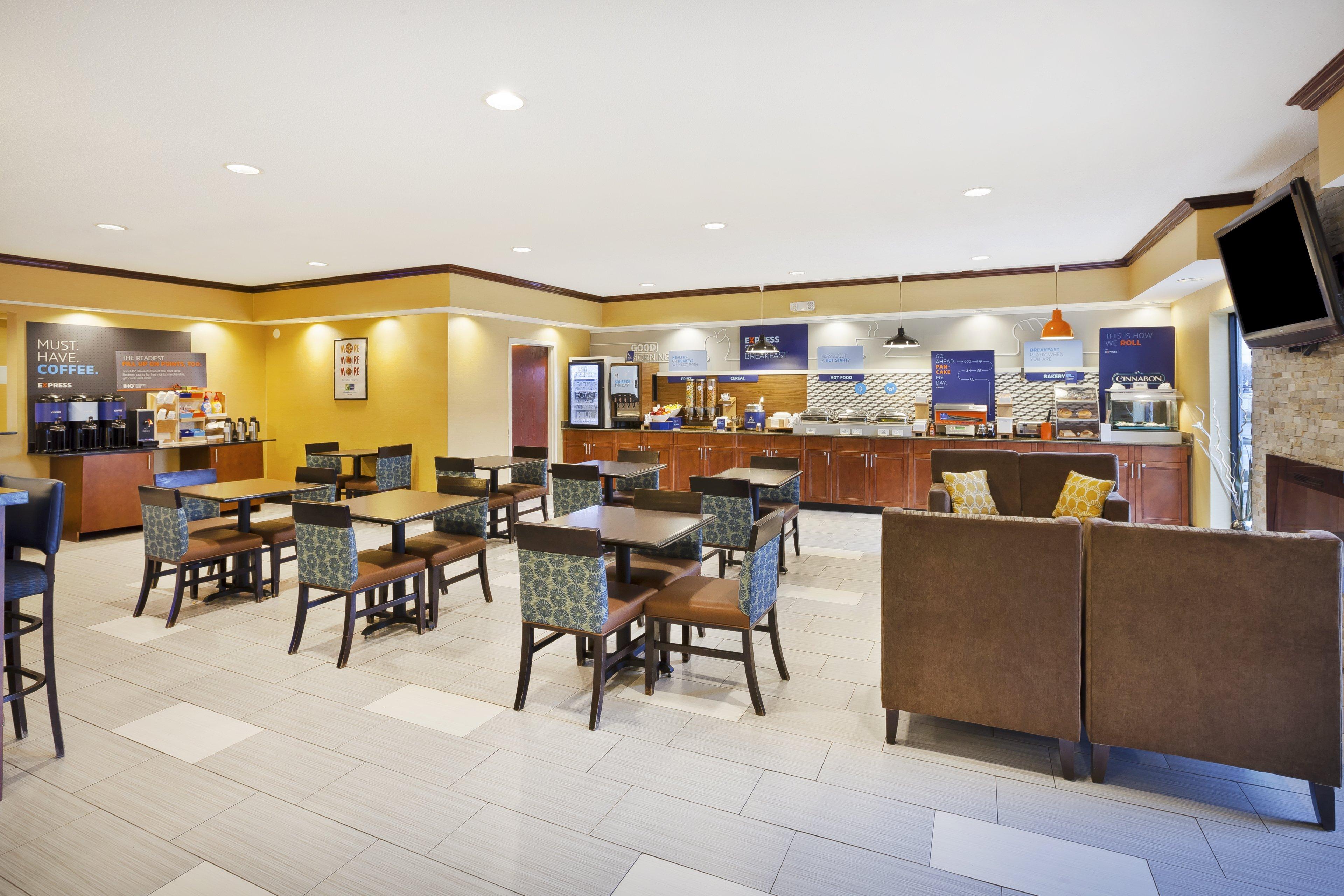 Holiday Inn Express Hotel & Suites Circleville By Ihg Bagian luar foto