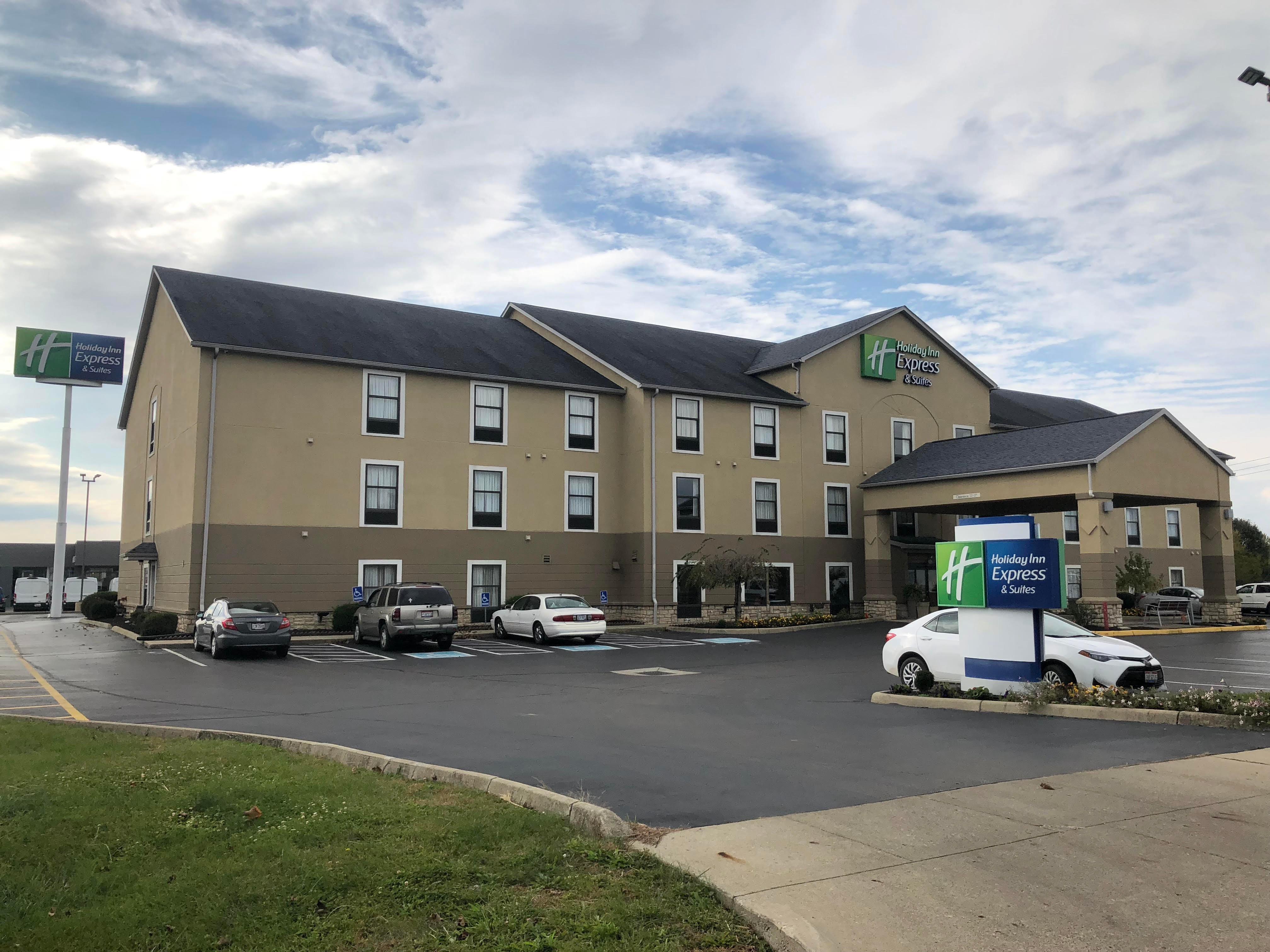 Holiday Inn Express Hotel & Suites Circleville By Ihg Bagian luar foto