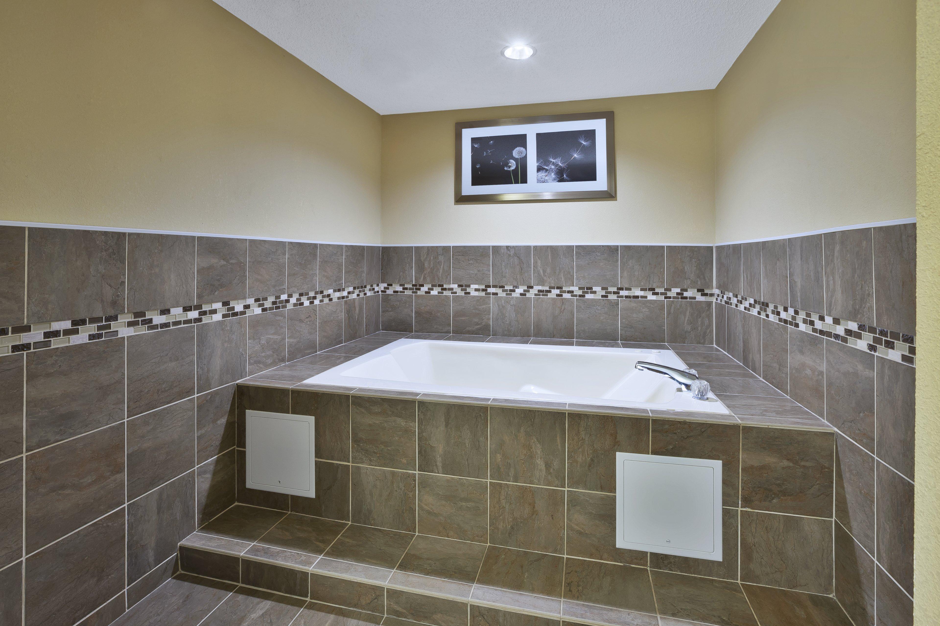 Holiday Inn Express Hotel & Suites Circleville By Ihg Bagian luar foto