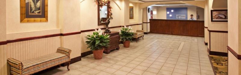 Holiday Inn Express Hotel & Suites Circleville By Ihg Bagian luar foto